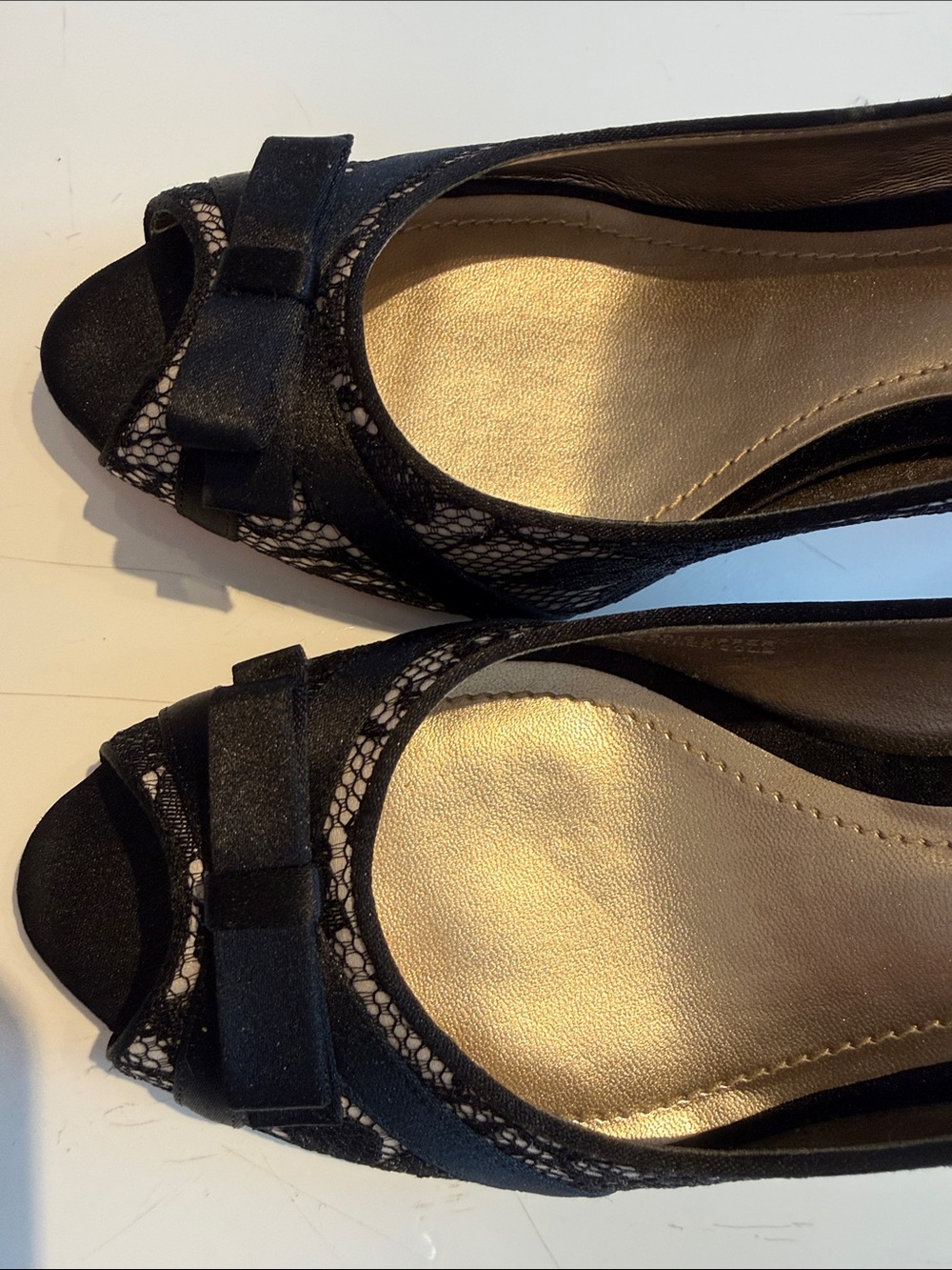 Ann Taylor Monique Black Lace Peep-Toe Heels with Bow Accent 3 inch heel size 8 - Picture 9 of 14